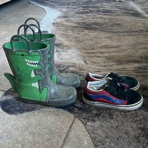 Toddler boys size 8 shoes